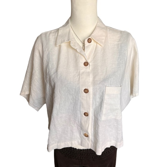 Urban Renew Vtg. Linen Cropped Button-down - Picture 2 of 5